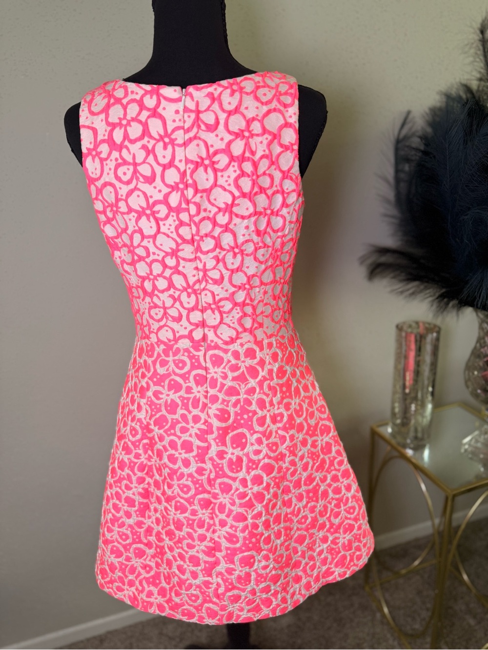 Lilly Pulitzer Neon Pink White Floral Embroidered Sleeveless Shift Dress Size 6 - Picture 8 of 12